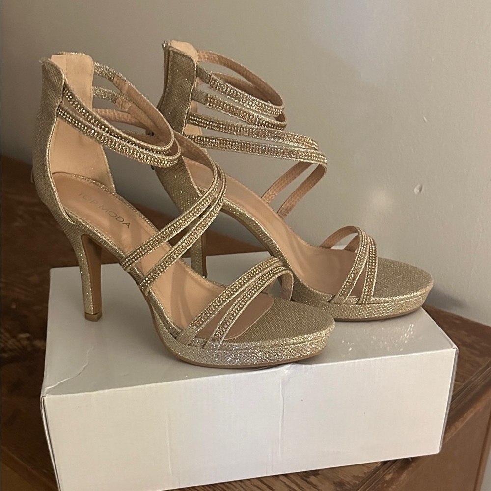 campaign, gold, color heels 3 1/2